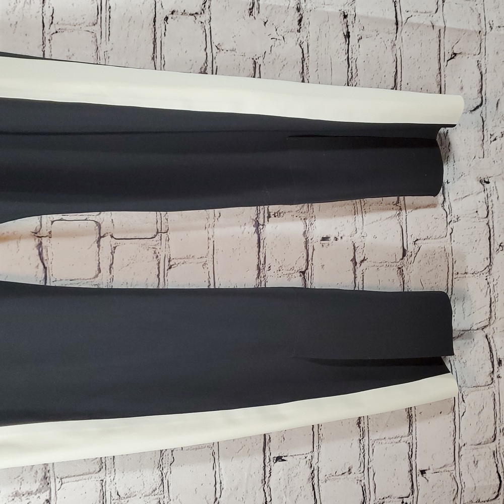 Athleta Interstellar Tight Black & White Size 6 EUC - Picture 6 of 12
